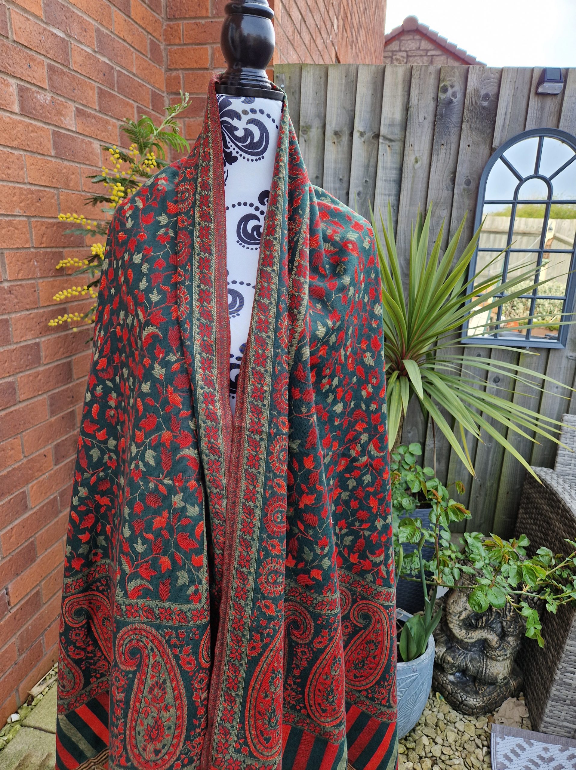 Green / Red reversible Shawl